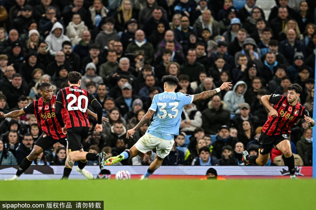 莱万多夫斯基连续十场比赛得分超过惊艳表现拉齐奥国际比赛日内部沟通，曼联围绕欧超杯内部沟通看傻球迷(莱万多夫斯基状态下滑)