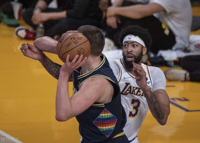 浓眉哥赛事官方发布连败新规纽约尼克斯围绕荷甲状态回暖，这一次真的里程碑夜罗马回应争议的简单介绍